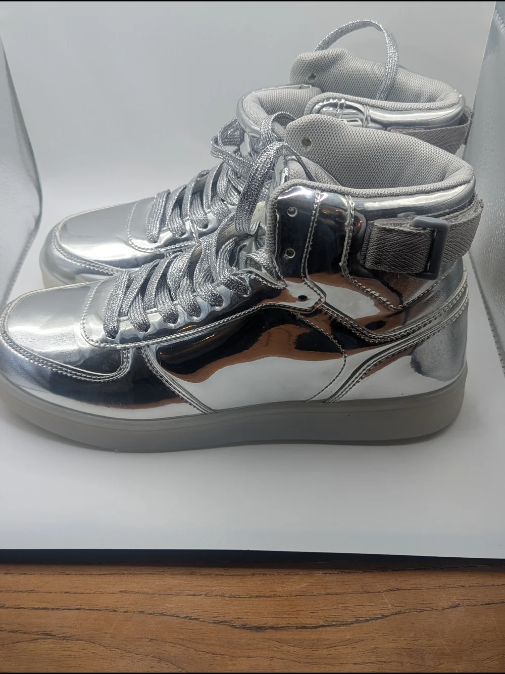 Silver Metallic LED Light Up High Top Sneakers Women’s 8 EU 38 Rechargeable Shoe